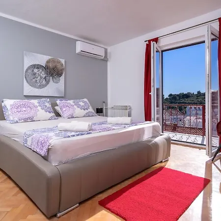 M&m - Zf Hvar Apartmán