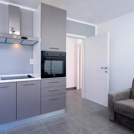 Apartment M&m - Zf Hvar *