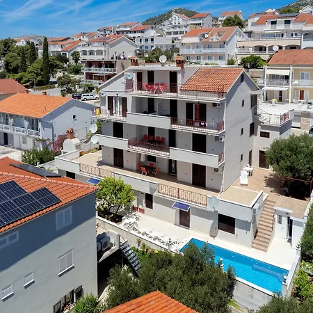 Apartment M&m - Zf Hvar *