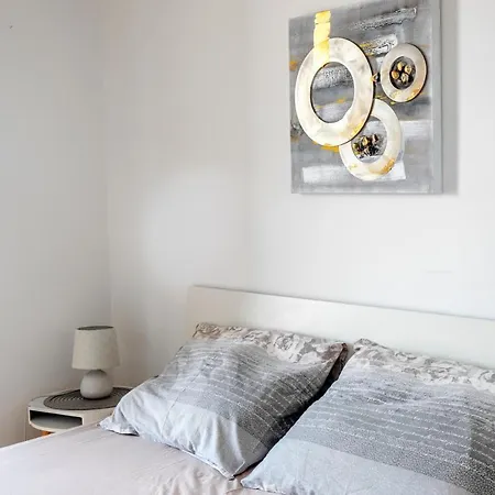 M&m - Zf Hvar Apartman