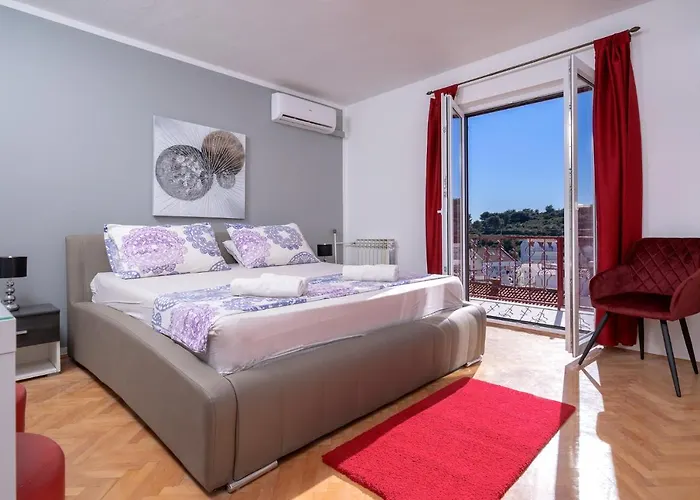 M&m - Zf Hvar شقة