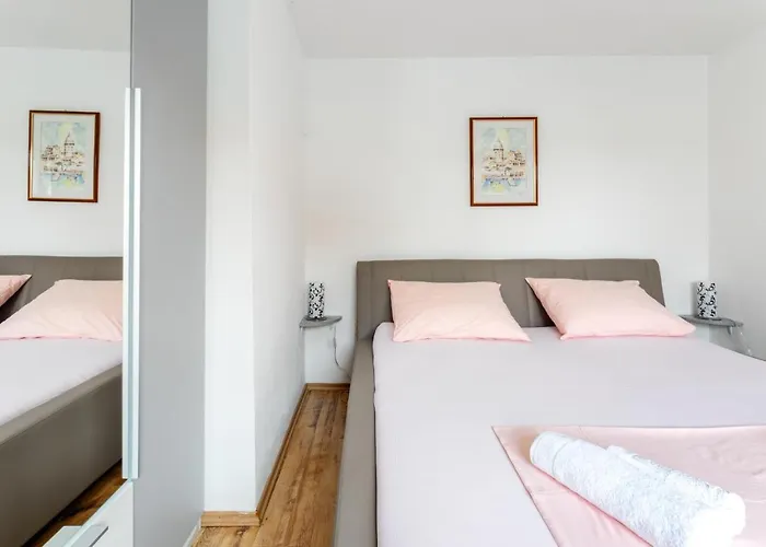 M&m - Zf Hvar شقة