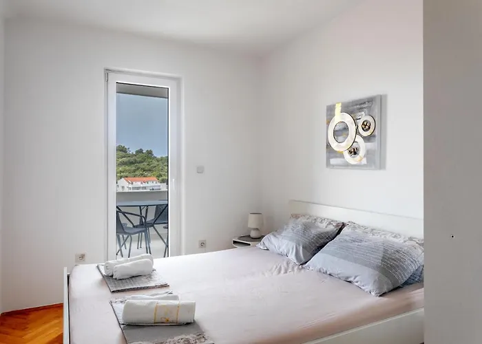 M&m - Zf Hvar شقة