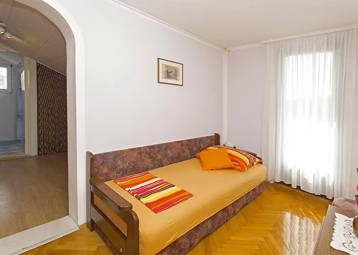 M&m - Zf Hvar هفار