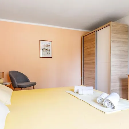 M&m - Zf Hvar Apartman *