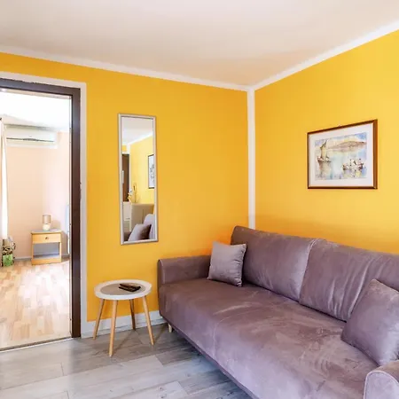 M&m - Zf Hvar Apartman *