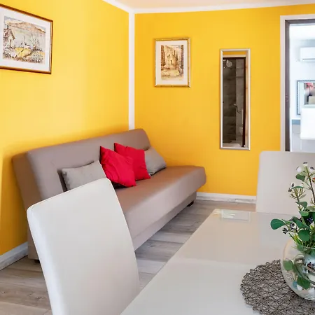M&m - Zf Hvar Apartman *